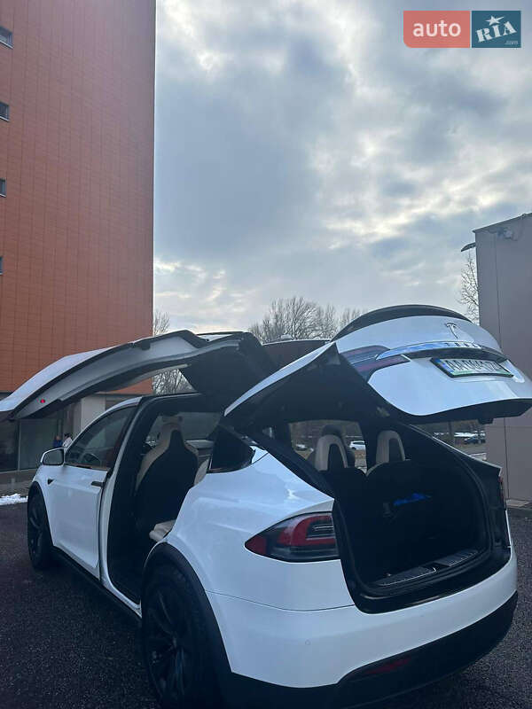 Позашляховик / Кросовер Tesla Model X 2019 в Києві