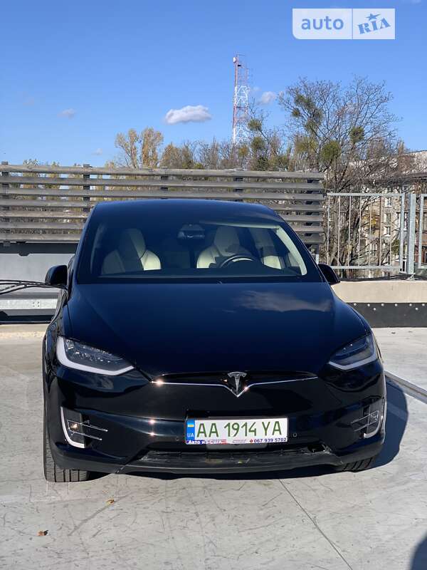 Позашляховик / Кросовер Tesla Model X 2018 в Києві