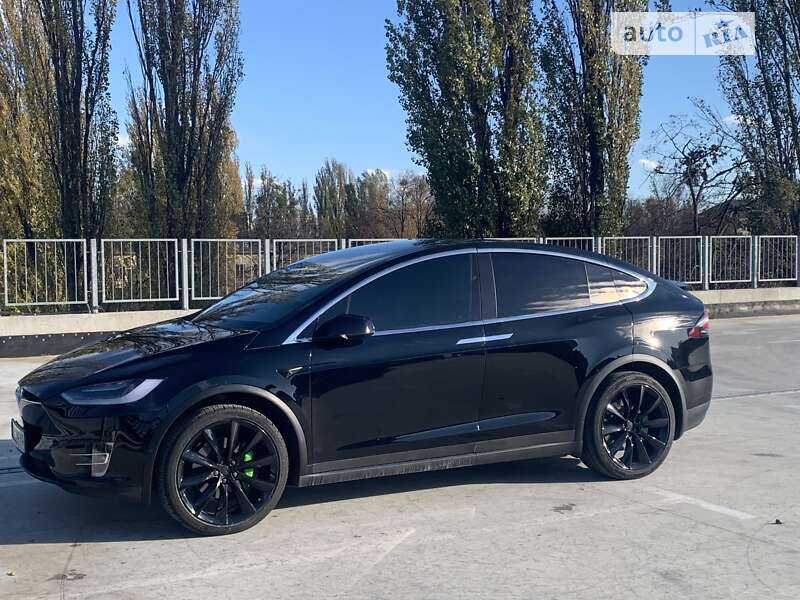 Позашляховик / Кросовер Tesla Model X 2018 в Києві