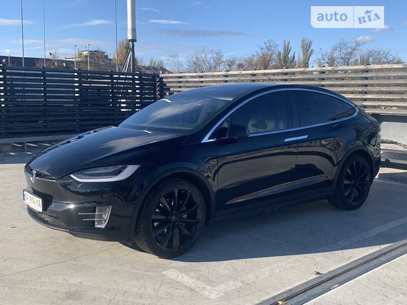 Позашляховик / Кросовер Tesla Model X 2018 в Києві