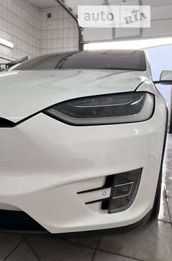 Позашляховик / Кросовер Tesla Model X 2020 в Олександрії
