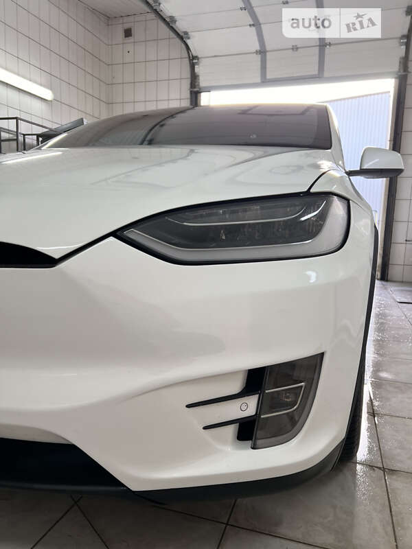 Позашляховик / Кросовер Tesla Model X 2020 в Олександрії