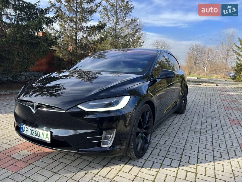 Позашляховик / Кросовер Tesla Model X 2017 в Дніпрі