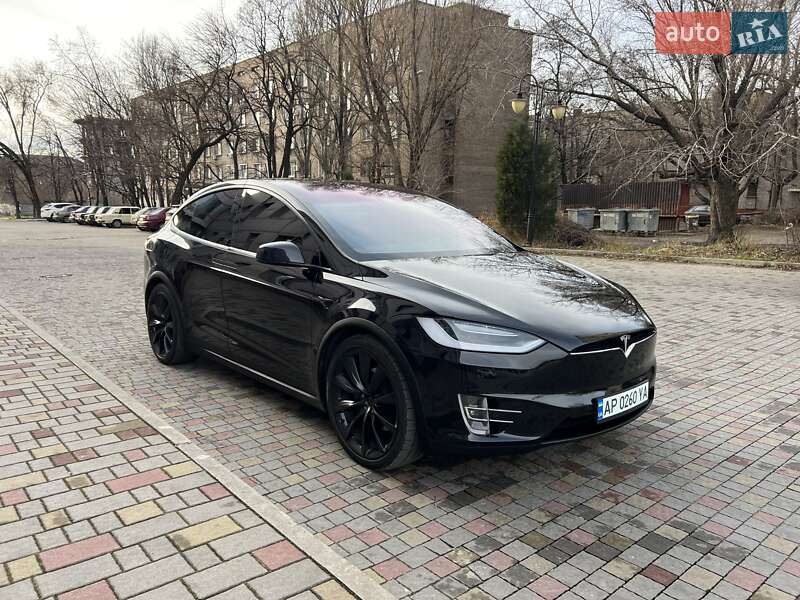 Позашляховик / Кросовер Tesla Model X 2017 в Дніпрі
