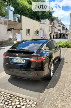 Tesla Model X 2017