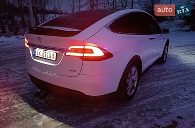 Внедорожник / Кроссовер Tesla Model X 2018 в 