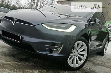 Позашляховик / Кросовер Tesla Model X 2017 в Хмельницькому