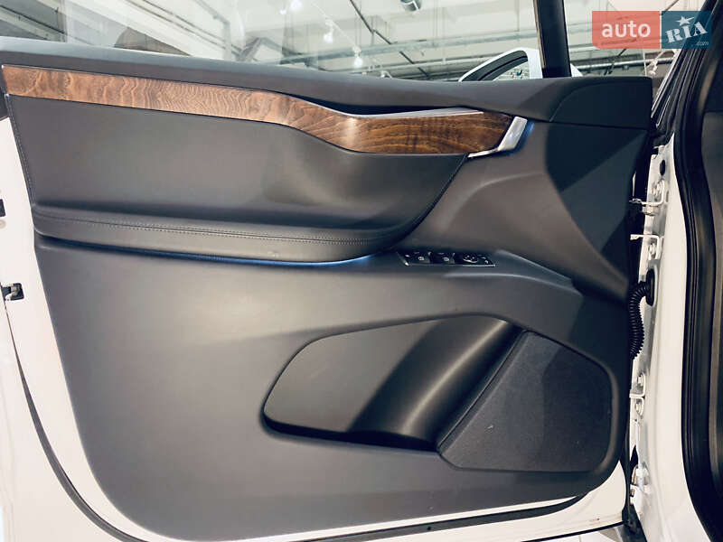 Позашляховик / Кросовер Tesla Model X 2020 в Києві