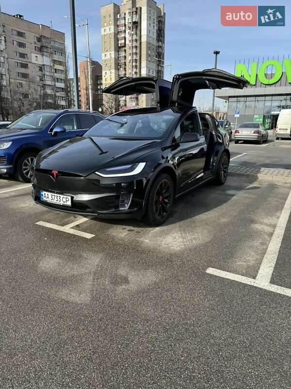 Внедорожник / Кроссовер Tesla Model X 2017 в Киеве