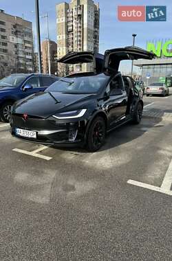 Позашляховик / Кросовер Tesla Model X 2017 в 