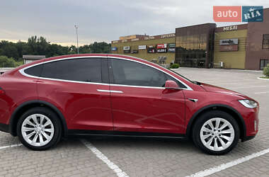 Позашляховик / Кросовер Tesla Model X 2017 в 