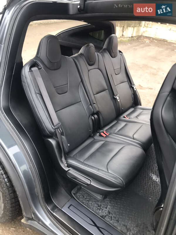 Позашляховик / Кросовер Tesla Model X 2017 в Луцьку фото 17 Позашляховик / Кросовер Tesla Model X 2017 в Луцьку