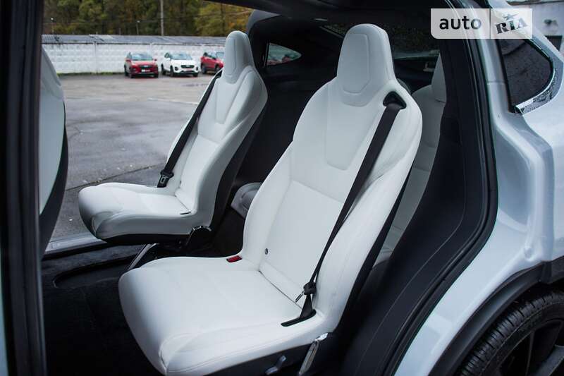 Внедорожник / Кроссовер Tesla Model X 2020 в Днепре