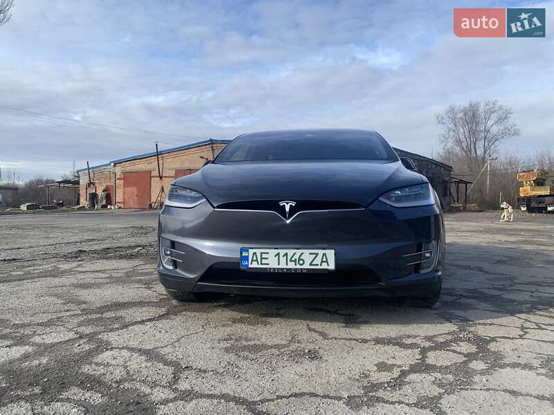 Позашляховик / Кросовер Tesla Model X 2019 в П'ятихатках