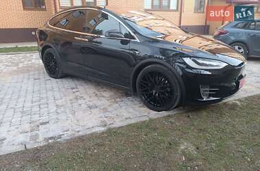 Внедорожник / Кроссовер Tesla Model X 2017 в 