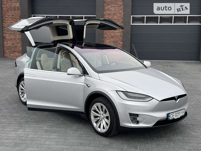 Tesla Model X 2018
