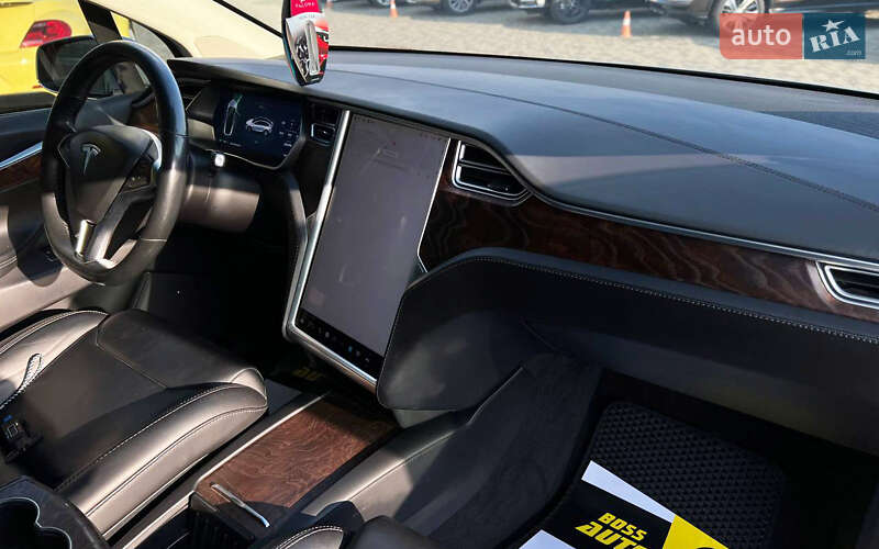 Внедорожник / Кроссовер Tesla Model X 2018 в Мукачево