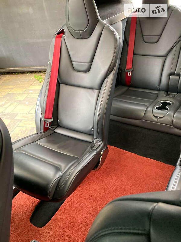 Позашляховик / Кросовер Tesla Model X 2017 в Києві