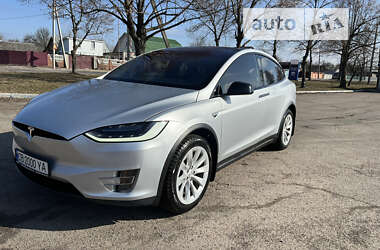 Внедорожник / Кроссовер Tesla Model X 2016 в Чернигове