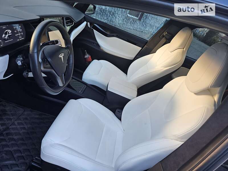 Позашляховик / Кросовер Tesla Model X 2018 в Черкасах