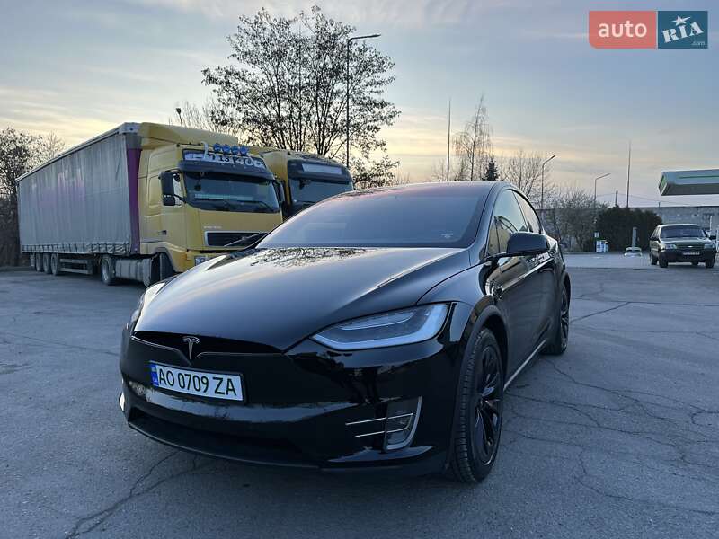 Позашляховик / Кросовер Tesla Model X 2018 в Тячеві