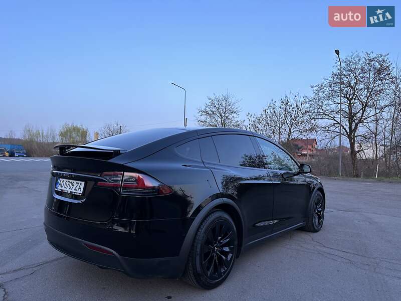 Позашляховик / Кросовер Tesla Model X 2018 в Тячеві