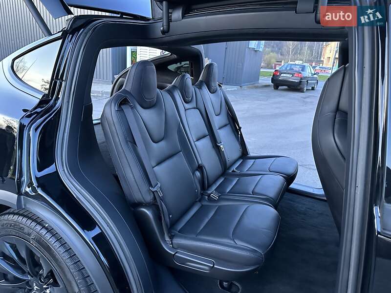 Позашляховик / Кросовер Tesla Model X 2018 в Тячеві