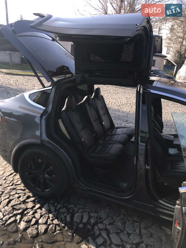 Позашляховик / Кросовер Tesla Model X 2017 в Луцьку фото 8 Позашляховик / Кросовер Tesla Model X 2017 в Луцьку