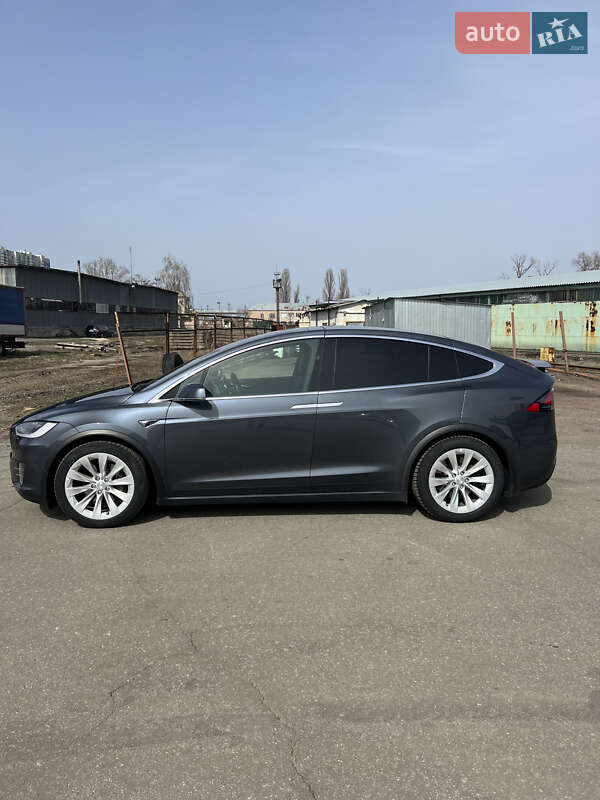 Позашляховик / Кросовер Tesla Model X 2018 в Києві