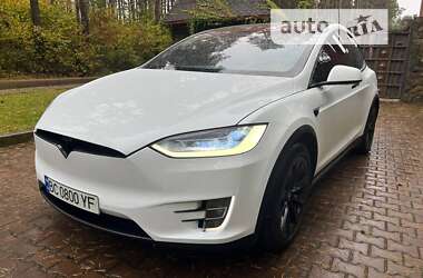 Внедорожник / Кроссовер Tesla Model X 2018 в Новояворовске