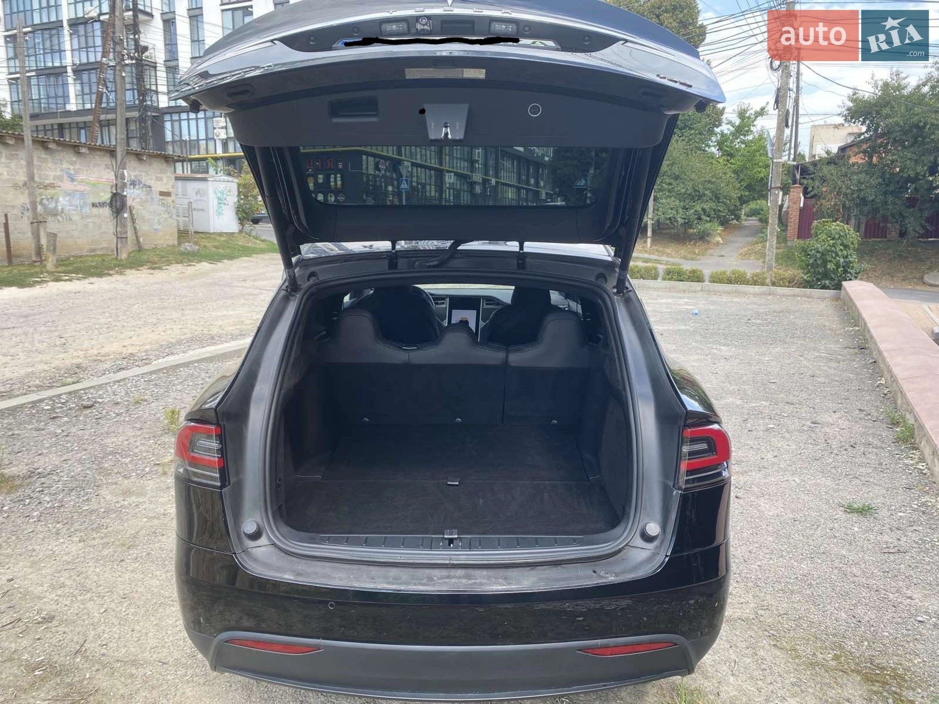 Tesla Model X 2017 VIN 5YJXCDE28HF046146 фото оголошення 10 з 26