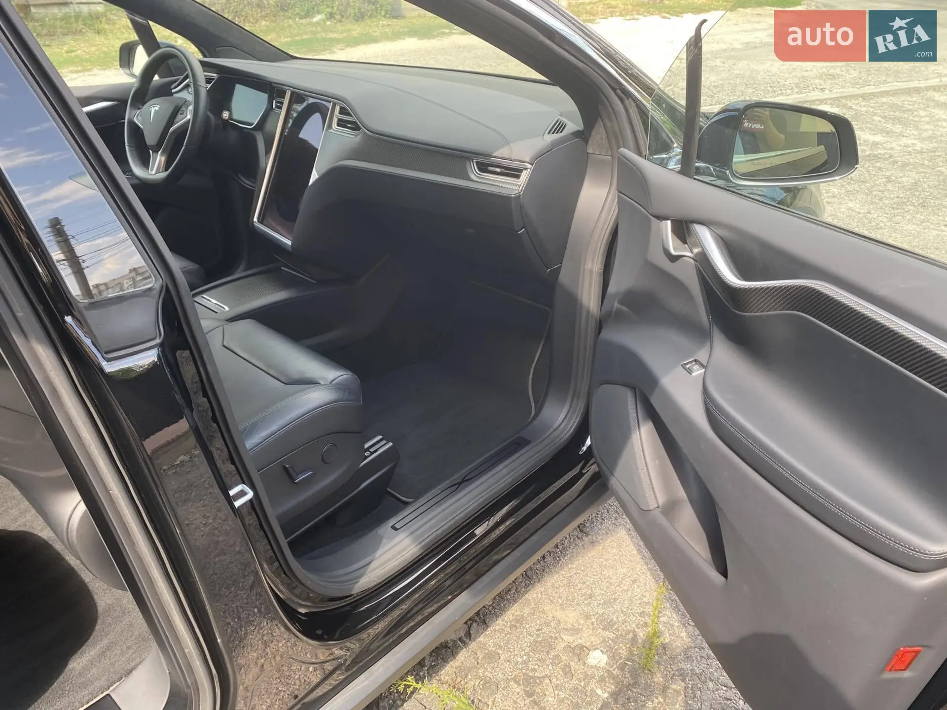 Tesla Model X 2017 VIN 5YJXCDE28HF046146 фото оголошення 18 з 26