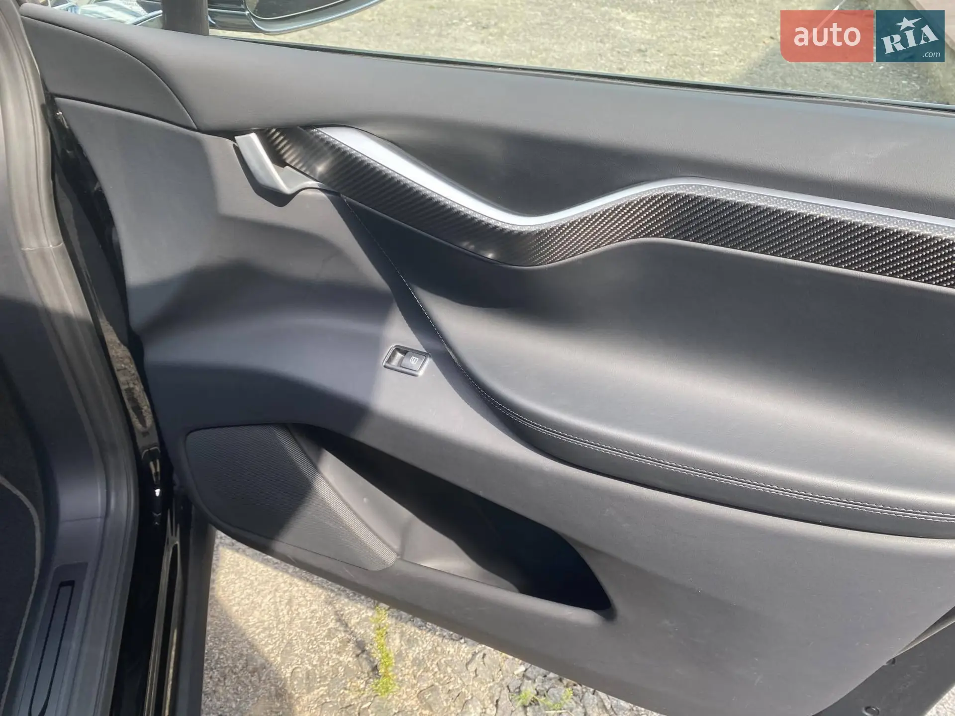 Tesla Model X 2017 VIN 5YJXCDE28HF046146 фото оголошення 19 з 26