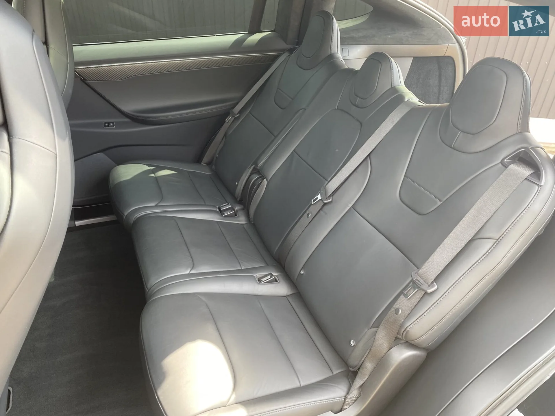 Tesla Model X 2017 VIN 5YJXCDE28HF046146 фото оголошення 25 з 26