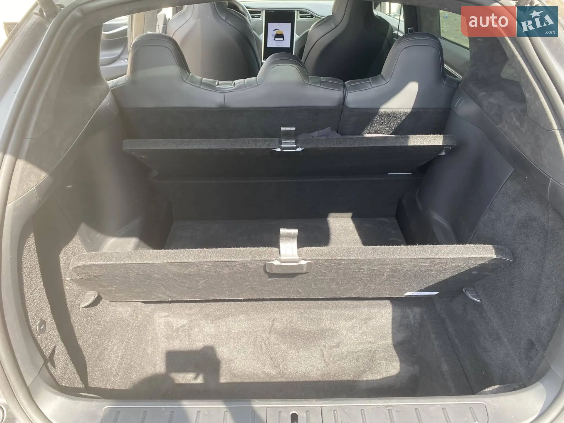 Tesla Model X 2017 VIN 5YJXCDE28HF046146 фото оголошення 22 з 26