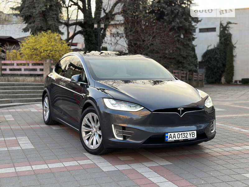 Внедорожник / Кроссовер Tesla Model X 2016 в Хмельницком