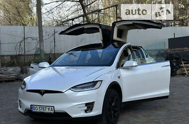 Позашляховик / Кросовер Tesla Model X 2016 в Тернополі