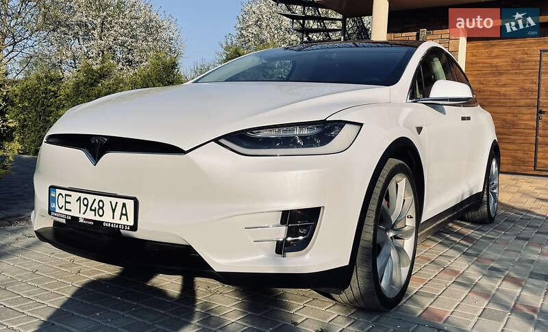 Внедорожник / Кроссовер Tesla Model X 2016 в Черновцах