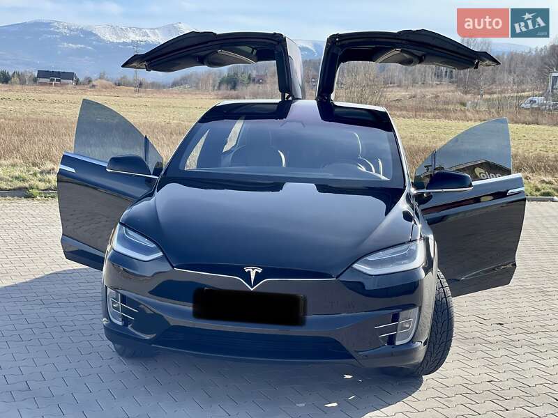 Позашляховик / Кросовер Tesla Model X 2017 в Житомирі