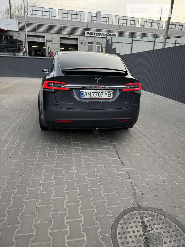 Позашляховик / Кросовер Tesla Model X 2018 в Житомирі