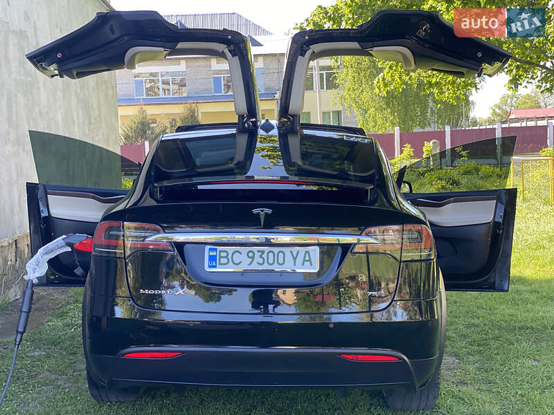 Внедорожник / Кроссовер Tesla Model X 2017 в Жовкве