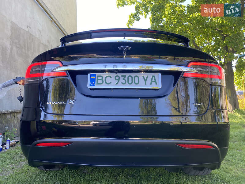 Внедорожник / Кроссовер Tesla Model X 2017 в Жовкве