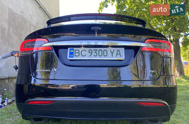 Позашляховик / Кросовер Tesla Model X 2017 в 