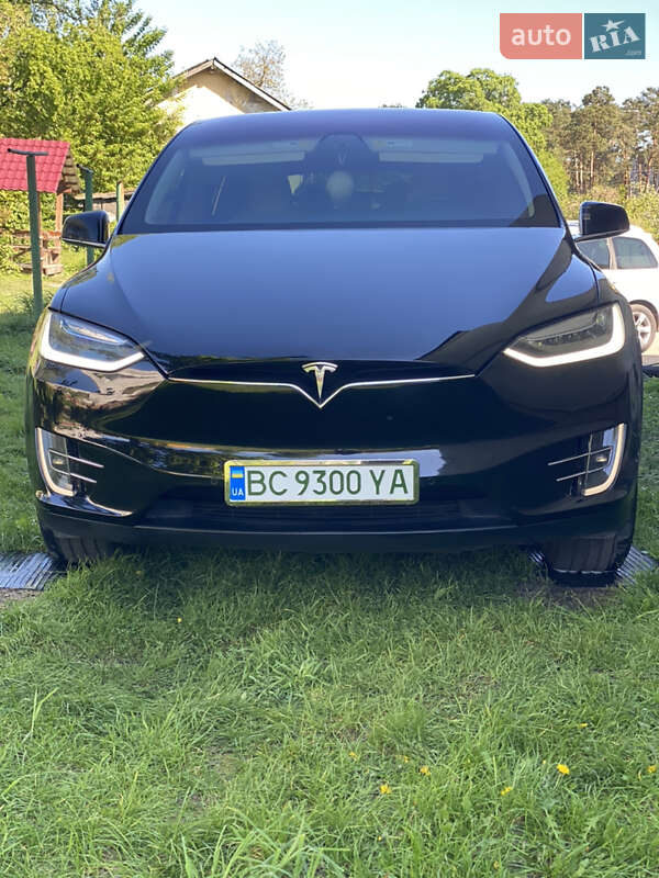 Внедорожник / Кроссовер Tesla Model X 2017 в Жовкве