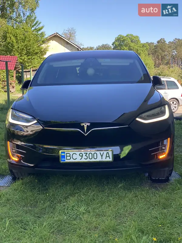 Tesla Model X 2017