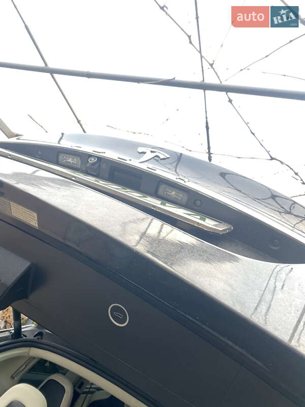 Внедорожник / Кроссовер Tesla Model X 2017 в Жовкве
