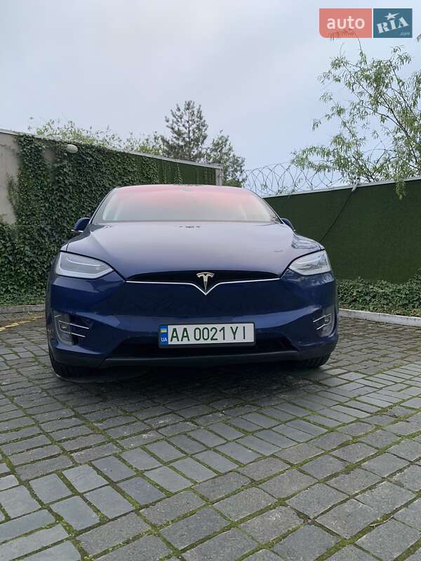 Позашляховик / Кросовер Tesla Model X 2016 в Києві