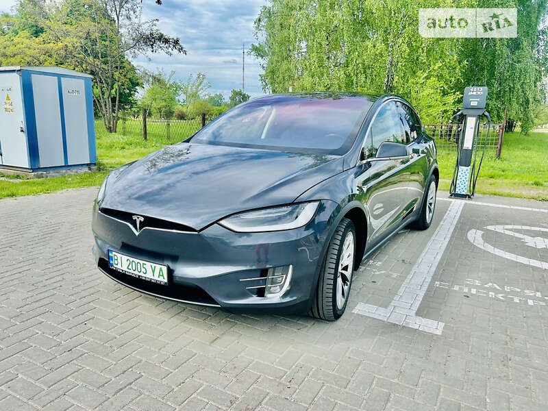 Позашляховик / Кросовер Tesla Model X 2017 в Кременчуці