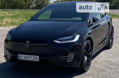 Позашляховик / Кросовер Tesla Model X 2016 в Луцьку