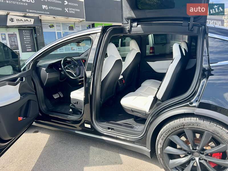 Внедорожник / Кроссовер Tesla Model X 2020 в Киеве